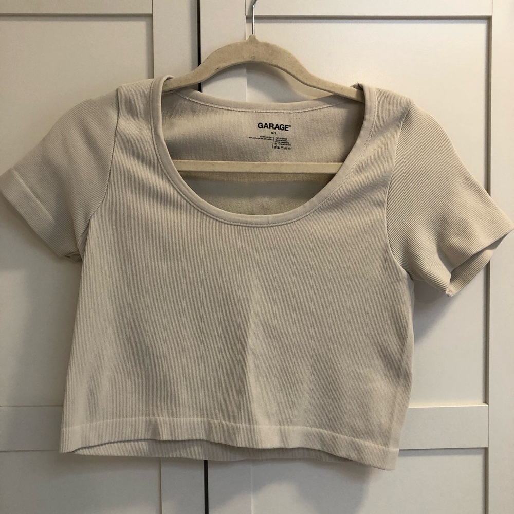 3/$20 Garage Ribbed Crop Top EUC